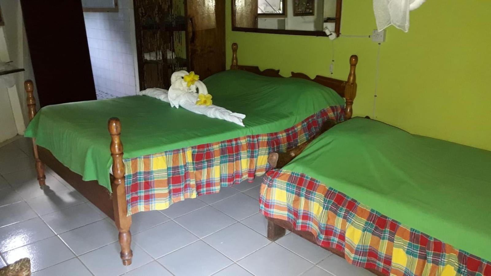 Hibiscus Valley Inn Marigot Εξωτερικό φωτογραφία
