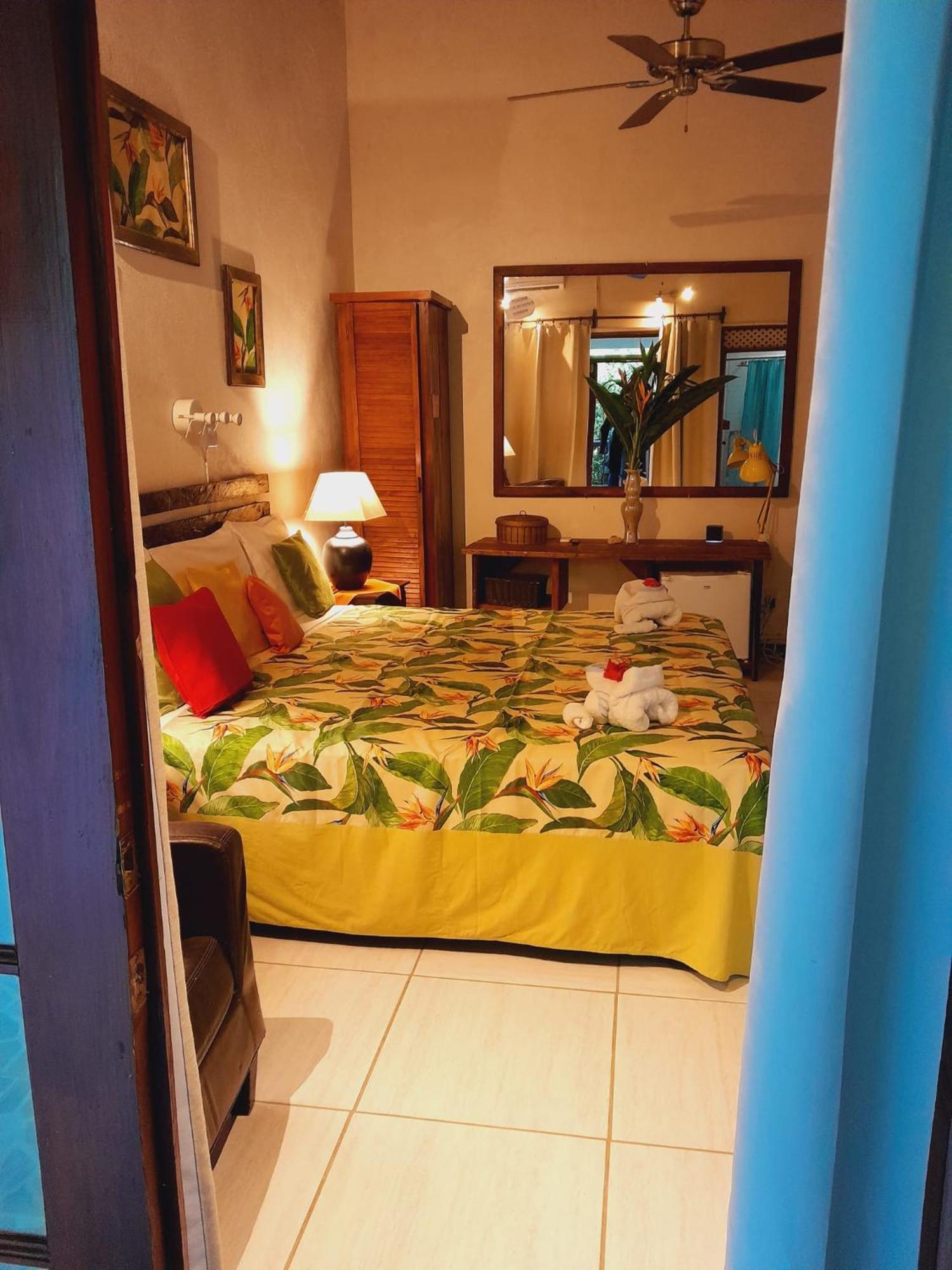 Hibiscus Valley Inn Marigot Εξωτερικό φωτογραφία